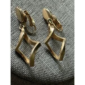 Vtg Pierced Earrings Goldtone Abstract Dangle Drop Asymmetrical Statement Career